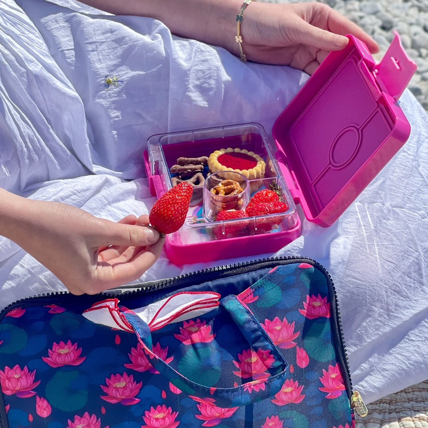 Yumbox Poche - Floare de lotus