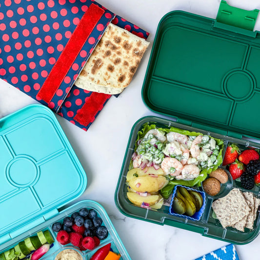 Yumbox Tapas XL Greenwich green / Race Cars (4 compartimente)